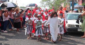 VIACRUCIS VIVIENTE DE NIÑAS Y NIÑOS