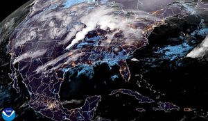 ¡CALOR SOFOCANTE Y SOPLANDO DEL ESTE! - *SIGUE PUESTO EL "NORTE" FUERTE, PARA LA TARDE DEL SEIS
