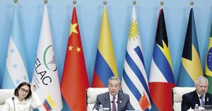¡CHINA DEJARÁ ENTRAR SIN VISA A 5 PAÍSES LATINOAMERICANOS!