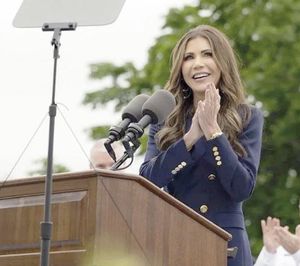 ¡GOBIERNO DE TRUMP IMPIDE A HARVARD INSCRIBIR ESTUDIANTES EXTRANJEROS!