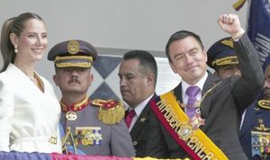 ¡NOBOA JURAMENTA PARA UN SEGUNDO MANDATO EN ECUADOR; PROMETE UNA BASE SÓLIDA PARA EL CRECIMIENTO!
