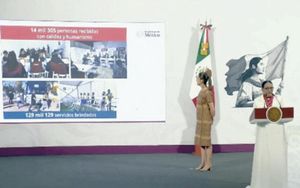 ¡ATIENDEN A 14 MIL EN CENTROS PARA DEPORTADOS!