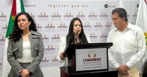 ¡SALEN CHISPAS! - OTRA BANCADA