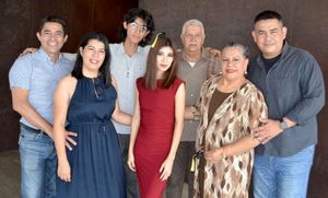 TAYLI ES NUEVA PROFESIONISTA