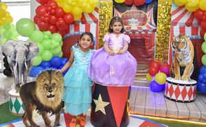 FESTEJAN A LOS PEQUES