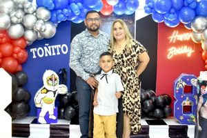 TOÑITO FESTEJA SUS 8 AÑOS EN EL CUADRILÁTERO
