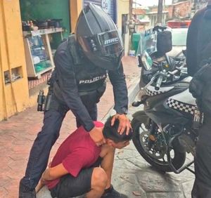 ¡EXHIBEN ABUSO POLICIAL!