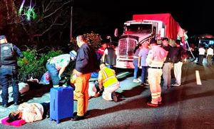 ¡TRAGEDIA EN LA AUTOPISTA! - CONDUCTOR SE QUEDO DORMIDO Y ADO CHOCO CONTRA TRACTOCAMIÓN
