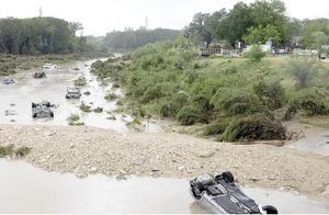 ¡AUMENTAN A 11 MUERTOS POR FUERTES LLUVIAS EN SAN ANTONIO!