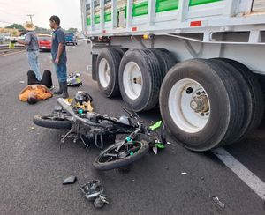 ¡‘JINETE DE ACERO’ A PUNTO DE MORIR APLASTADO POR UN “MONSTRUO”!