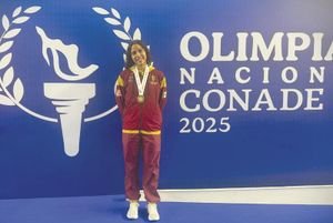 ¡APORTA MARISELA ESCOBAR TERCER ORO A VERACRUZ!