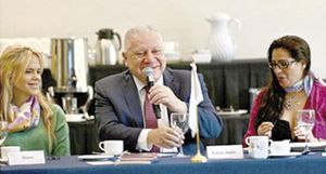 ¡MOLLINEDO DICE QUE REGRESÓ A LAS ADUANAS Y TODO ESTABA DE CABEXZA!