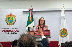 ¡NO LE DEJARON NI TOALLAS! - *Nahle promete ser buena vecina