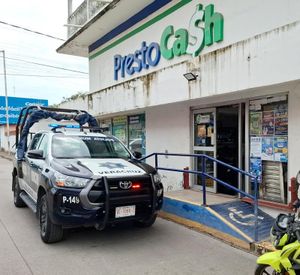 ¡PISTOLEROS MOTORIZADOS ASALTAN CASA DE EMPEÑO!