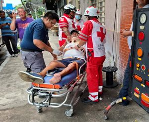 ¡DOS LESIONADOS DEJA ‘TORTAZO’ EN LA AVENIDA MIGUEL ALEMÁN!