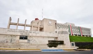 ¡QUIEREN FISCALES “CARNALES“! - *Morena tiene una reforma