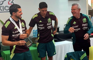 QUEDAN FUERA! 'Chucky' Lozano y Henry Martín