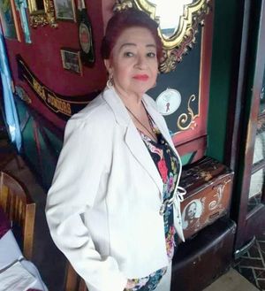 LA BELLA CHICA HERNÁNDEZ...