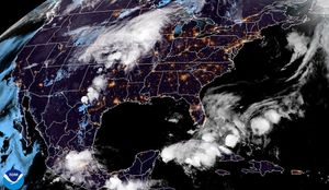¡MAÑANA EN LA NOCHE, RAYOS Y LLUVIAS! - *HOY SIGUE BOCHORNOSO Y NUBLADÓN...