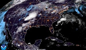 ¡LLUEVE Y TRUENA EN LA MAÑANA Y LUEGO EN LA NOCHE! - *PERO EL BOCHORNO SIGUE PRESENTE