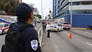 TENSIÓN EN LO ALTO DE LA TORRE SANTA MARÍA, EN BOCA DEL RÍO