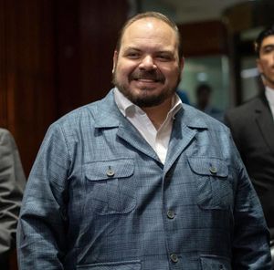 ¡LO MANDAN A CHINA!
