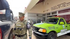 ¡BOQUETAZO CONTRA HACIENDA! - SE ROBARON JUEGOS DE PLACAS DE LAS OFICINAS EN ACAYUCAN