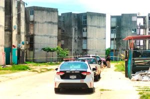 ¡TRIPLE HOMICIDIO EN COATZA! - DOS HOMBRES Y UNA MUJER FUERON APUÑALADOS EN UN DEPARTAMENTO