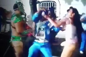 ¡BAILARINA DE SAMBA DENUNCIA AGRESIÓN CONTRA SU MADRE Y ELLA!