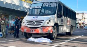 ¡ABUELITA MUERE BAJO LAS RUEDAS DE CAMIÓN URBANO!