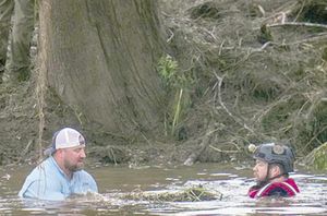 ¡CAMPAMENTO MYSTIC DE TEXAS CONFIRMA LA MUERTE DE 27 CAMPISTAS!