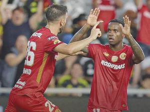 ¡SACA TOLUCA EMPATE Y PUNTO EXTRA EN SU DEBUT!