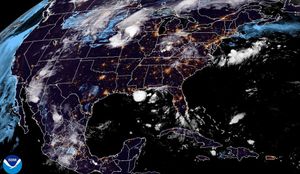 ¡DISTURBIO EN EL RINCÓN DEL GOLFO DE MÉXICO! - *HUMEDAD QUE ABOCHORNA