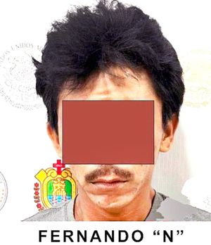 ¡CAE EXTORSIONADOR DE COMERCIANTES EN MINATITLÁN! - FERNANDO “N” FUE DETENIDO MIENTRAS PRESUNTAMENTE REALIZABA UN COBRO DE PISO A UNA VÍCTIMA