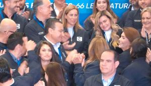 ¡LA PONEN DE EJEMPLO! - A MARYJOSE