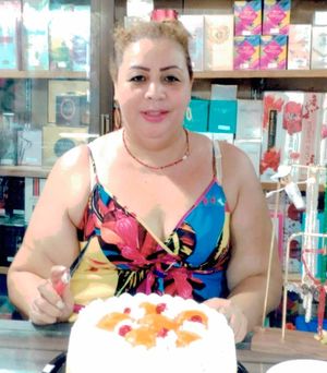 Ana Belkis Pineda fue felicitada en su cumpleaños...