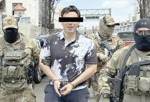 ¡ABANDONA JULIO CÉSAR CHÁVEZ JR. EL PENAL DE HERMOSILLO!