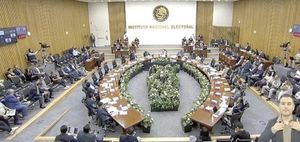 ¡APRUEBA COMISIÓN DE INE DAR 5% MÁS A PARTIDOS EN 2026!