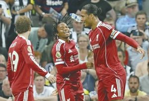 ¡LIVERPOOL BATALLA PARA VENCER AL NEWCASTLE!