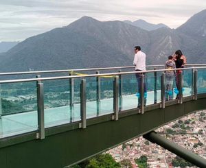 ¡CAMBIARÁN EL CRISTAL DE LA ATALAYA!