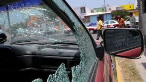 ¡ATACAN A BALAZOS A CARNICERO EN CARRETERA DE ATZALAN!