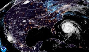 ¡HURACÁN "ERIN", JALÓ PA'RRIBA! - *NO AFLOJA EL BOCHORNO; PERO YA VIENEN LLUVIAS Y RAYOS.