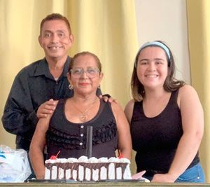 “MARÍA ES SORPRENDIDA”