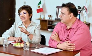 ¡ECHARÁN ANDAR FOROS MUNICIPALES! - *Rosa María pone a chambear a Edgar