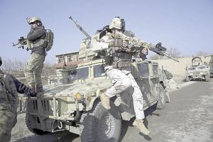 ¡AMAGA TRUMP A AFGANISTÁN POR BASE AÉREA DE BAGRAM!