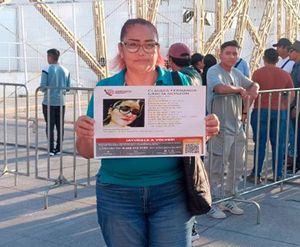 ¡PIDE AYUDA A CLAUDIA! - PARA LOCALIZAR A SU HIJA