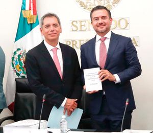 ¡Y ENTREGAN EL PAQUETE ECONÓMICO! - EN EL SENADO