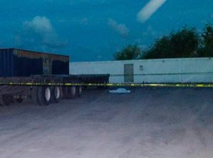 ¡PIERDE LA VIDA EMBESTIDO POR TRÁILER EN PUERTO SECO!