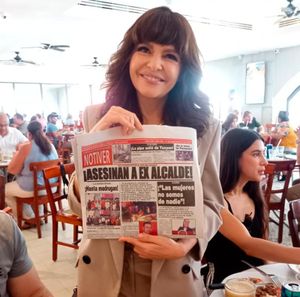 ¡VINO ITATÍ CANTORAL! - *"Sólo Veracruz es Bello, encantada de estar en el Café La Parroquia"