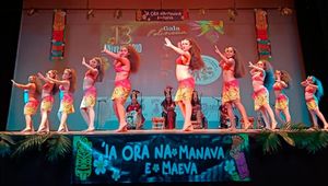 CELEBRAN CON DANZA